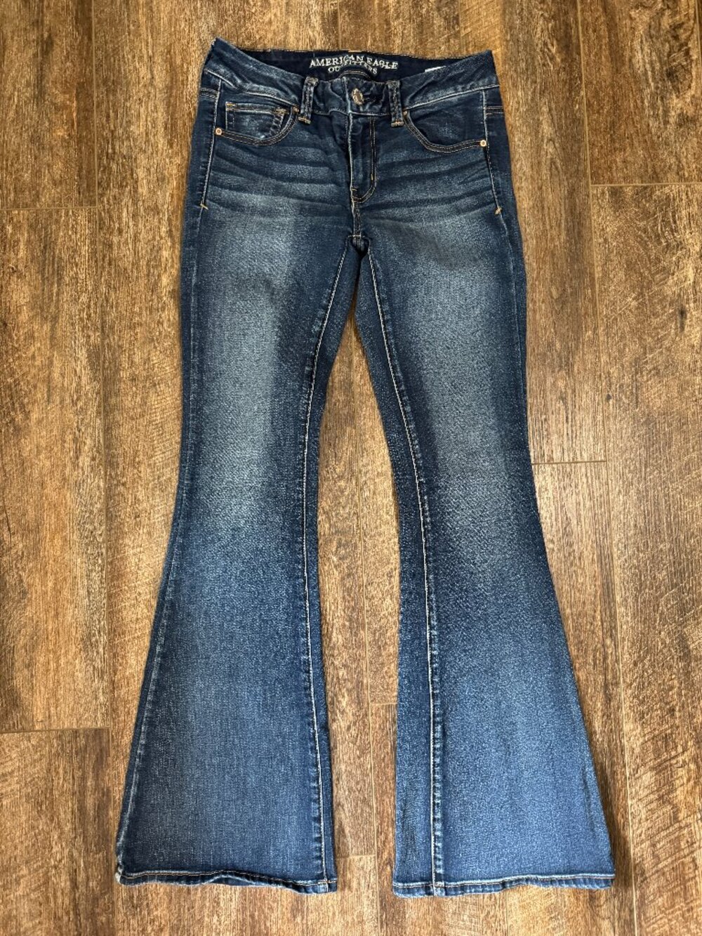 American Eagle Boho Flare Dark Wash Denim Jeans Super Stretch Size 4 - Picture 1 of 7